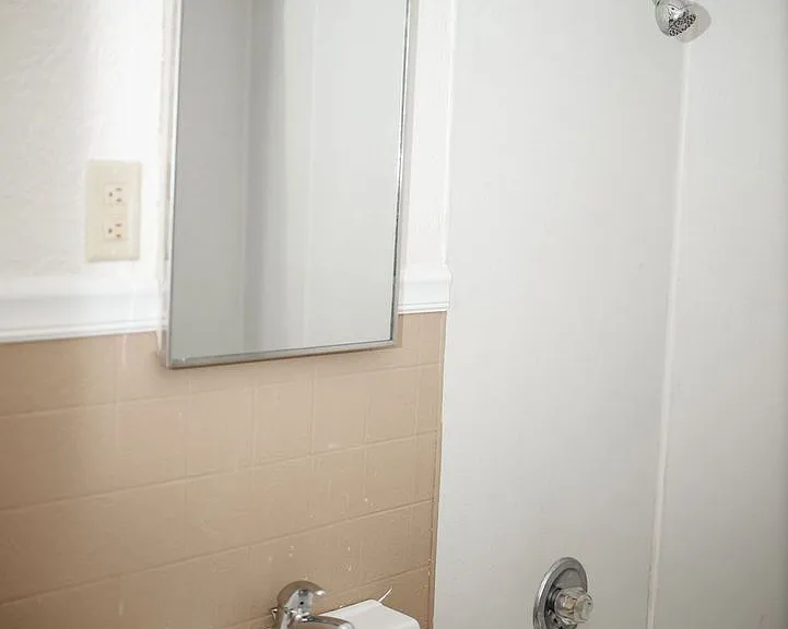 1078 Kelly Dr — Photo 9
