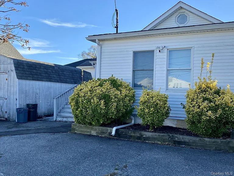 115 Barbara Rd — Photo 13