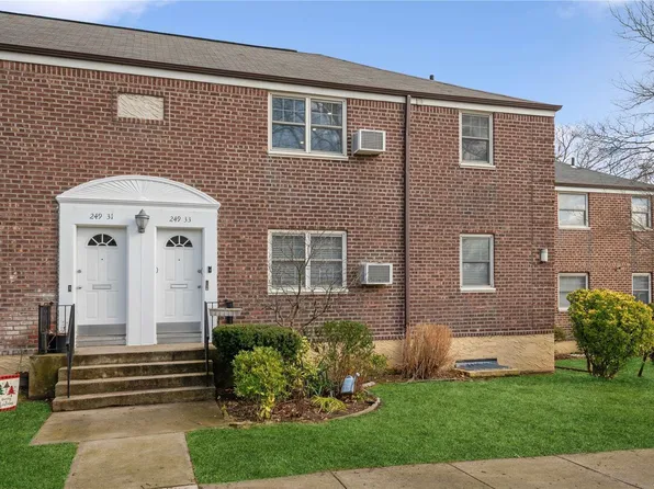 249-33 61st Avenue #480, Little Neck, NY 11362