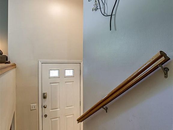 3rd image of 14011 Barretts Dr