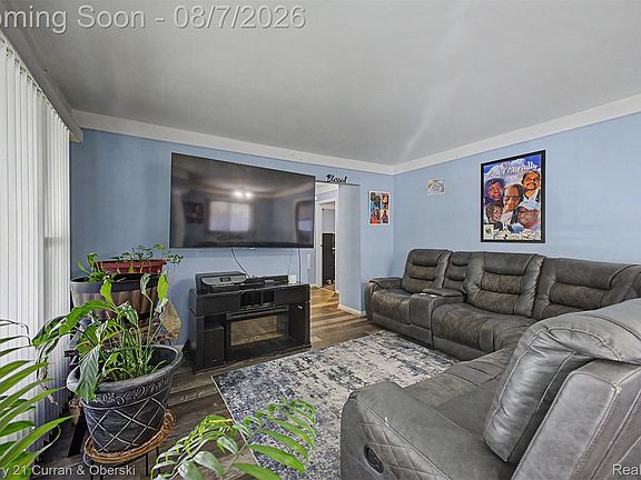 5th image of 28040 Rosewood St