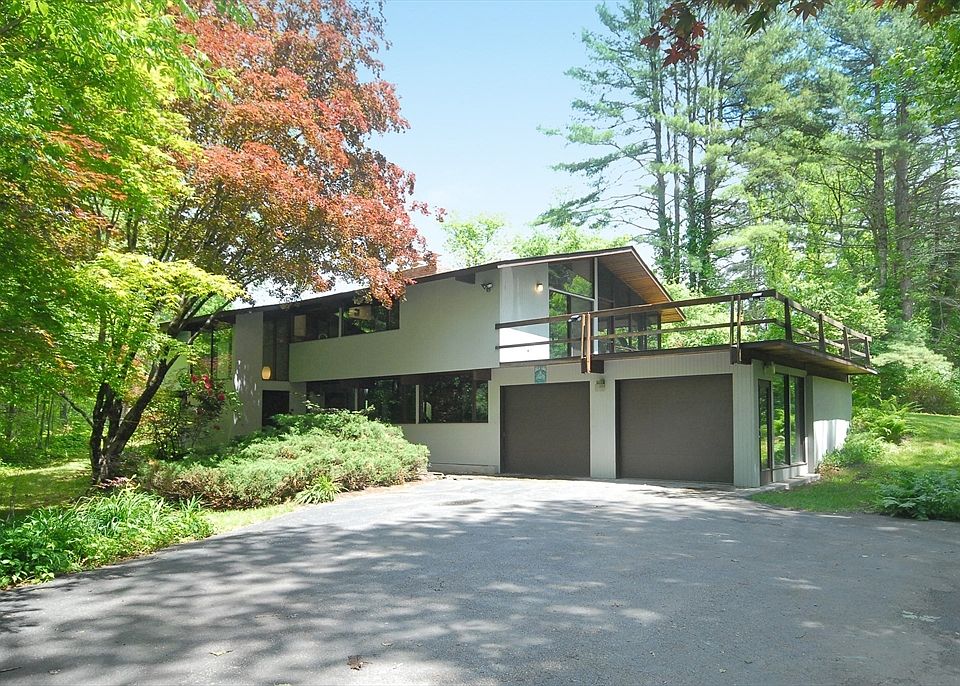 1st image of 131 Nowell Farme Rd