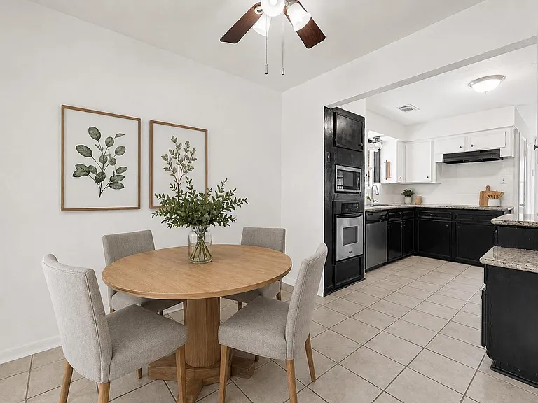 539 Belwin Dr — Photo 10