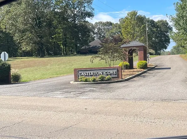 Castleton Cv, Paris, TN 38242