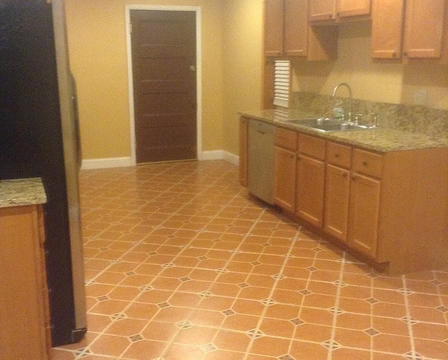 1st image of 236 W Essex Ave