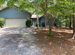 50 S Surry Cir, Pinehurst, NC 28374