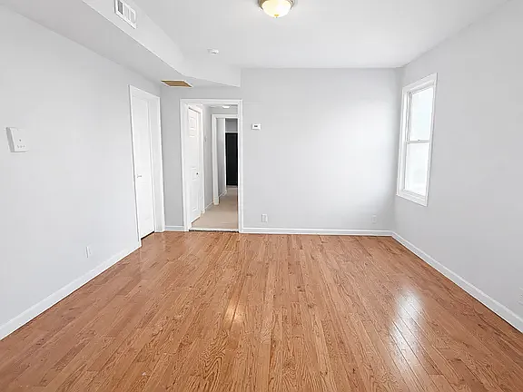 85 Littleton Ave #C — Photo 2