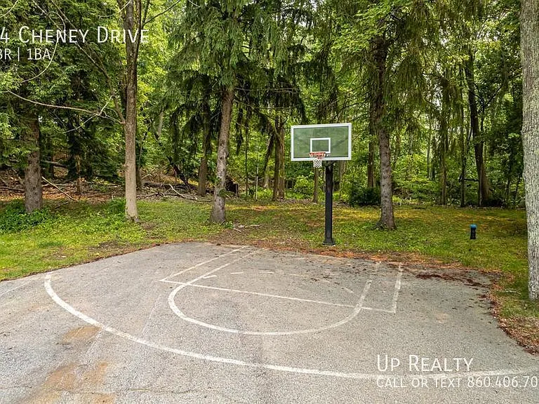 64 Cheney Dr — Photo 16