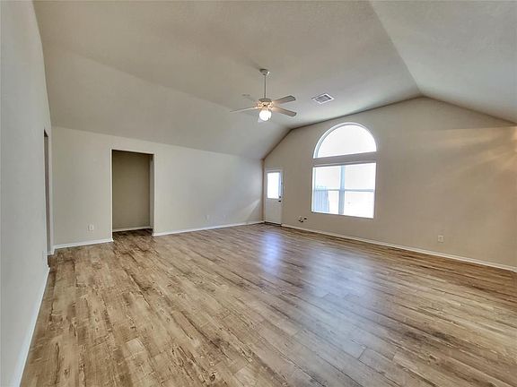 5th image of 14802 Fir Knoll Way
