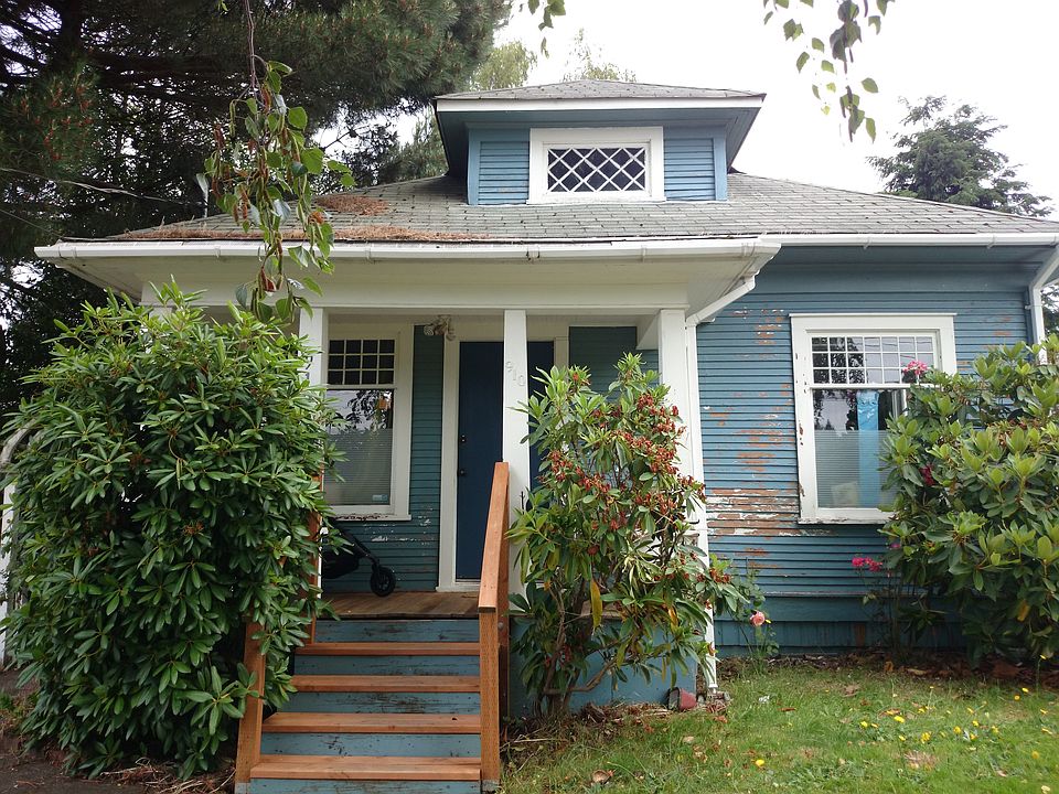 2nd image of 910 NW 62nd St