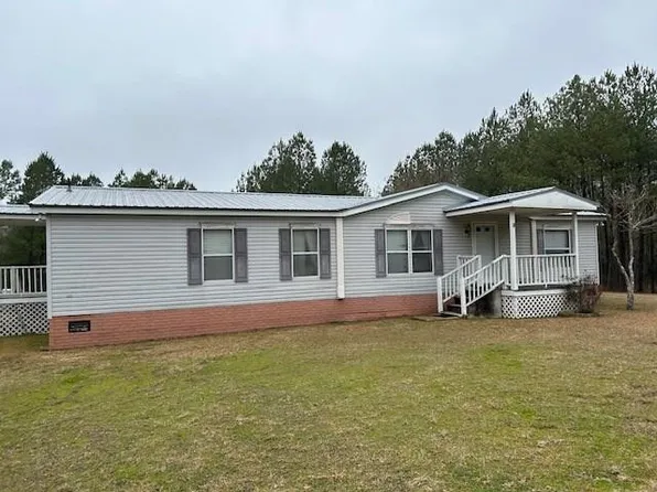 6097 Wroten Rd, Smithdale, MS 39664