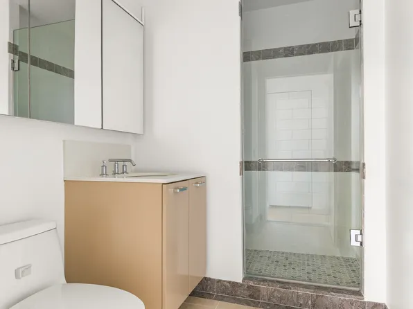 415 Main Street image 12 of 28