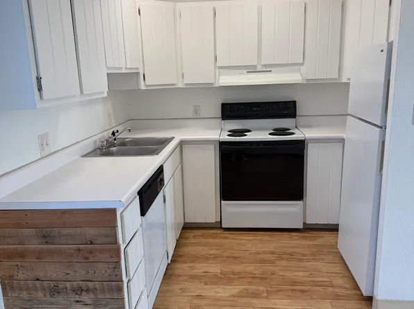 2990 Glenwood Dr APT 102, Boulder, CO 80301