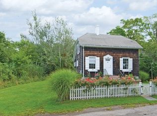 68 Garden St, Sag Harbor, NY 11963
