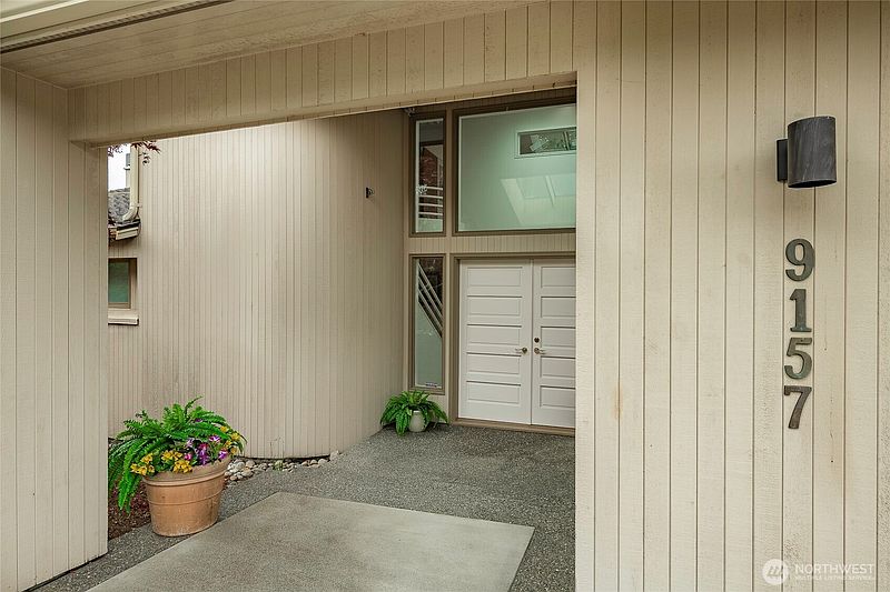 4th image of 9157 Great Blue Heron Lane