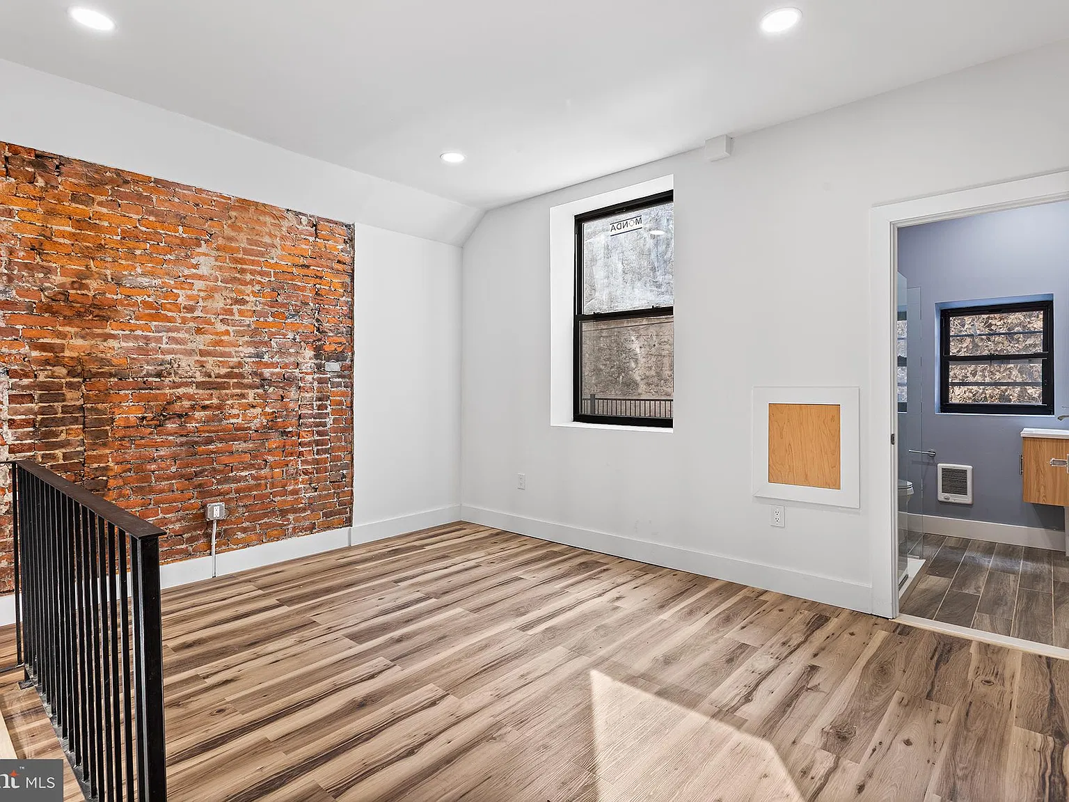 Studio, 1.0 bath, 1551 sqft, $1,499 — Photo 3