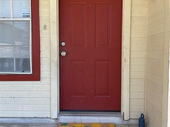 4th image of 1808 Prairie Knoll Ct #A