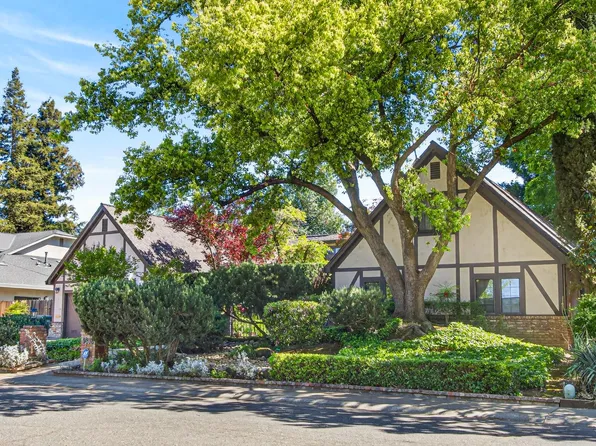 9818 Mira Del Rio Dr, Sacramento, CA 95827