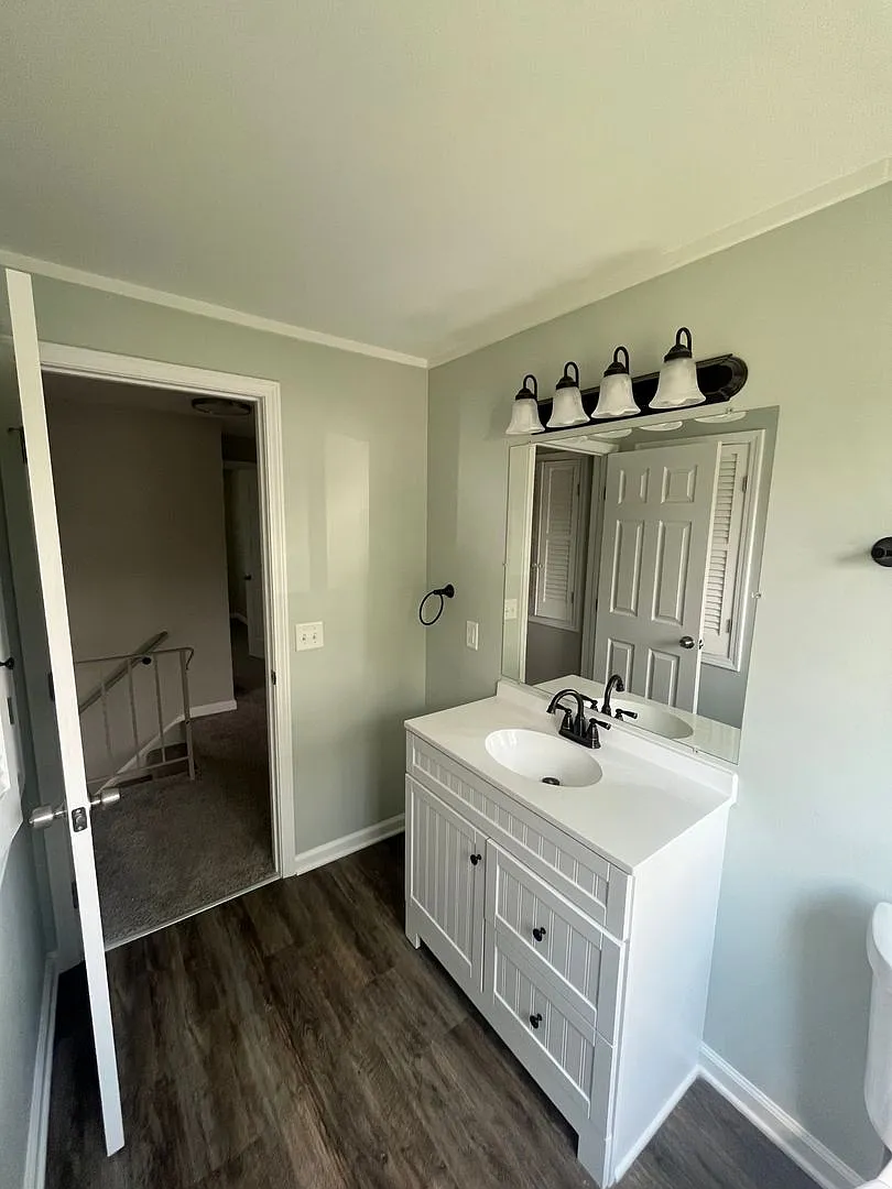 Spacious 3-Bedroom Home! Available Now! — Photo 4