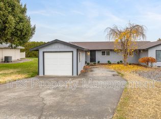 3714 W 16th Pl, Kennewick, WA 99338