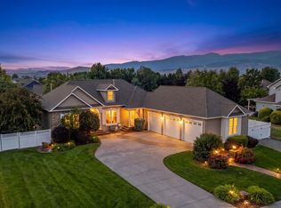 17125 E Daybreak Ln, Greenacres, WA 99016