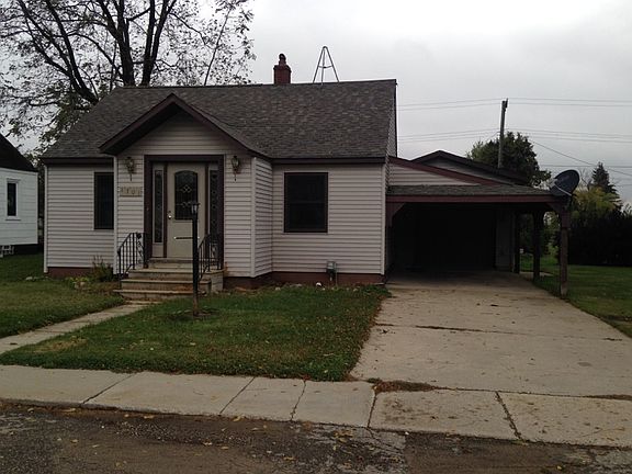 4th image of 1701 Main St