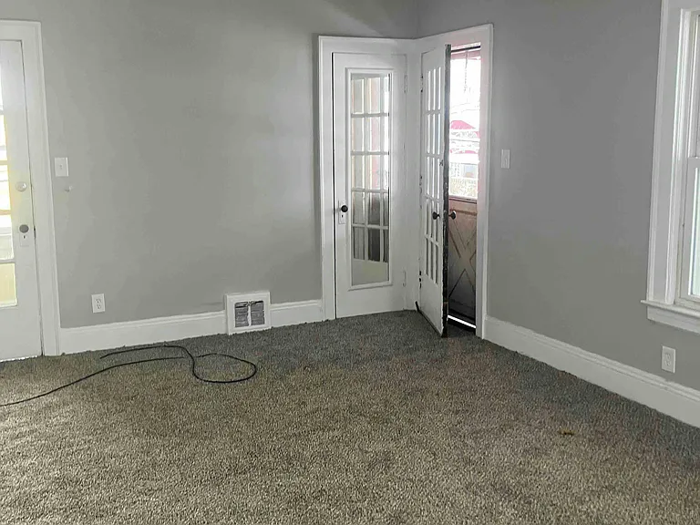 3617 E 146th St #4 — Photo 7