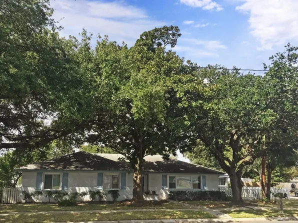 2108 Culotta St, Chalmette, LA 70043