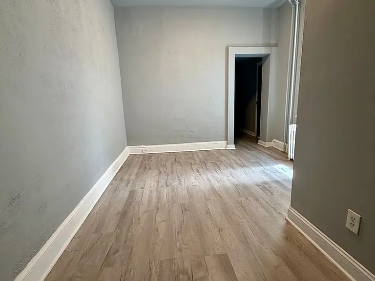 1724 Saint Paul St — Photo 10