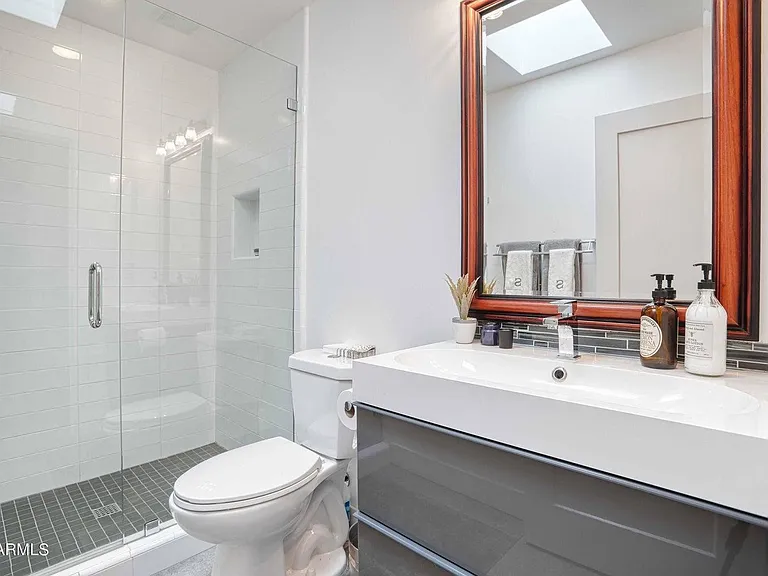 3230 E Colter St — Photo 21