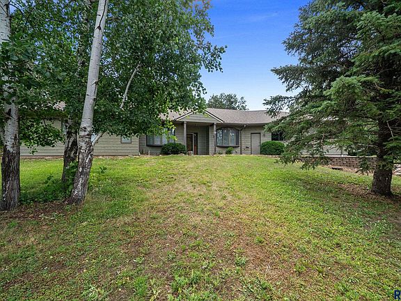 3rd image of 47604 Surrell St Street