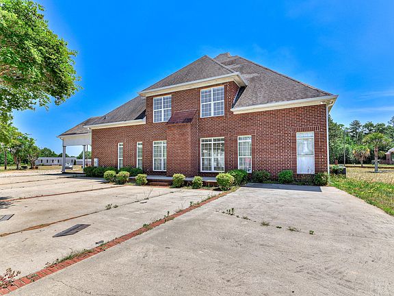 2nd image of 1455 Shannon Drive