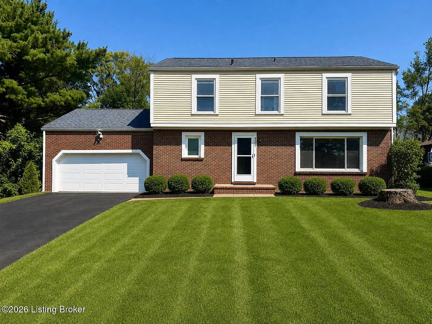 4 bed, 2.5 bath, 2172 sqft, $2,195 — Photo 1