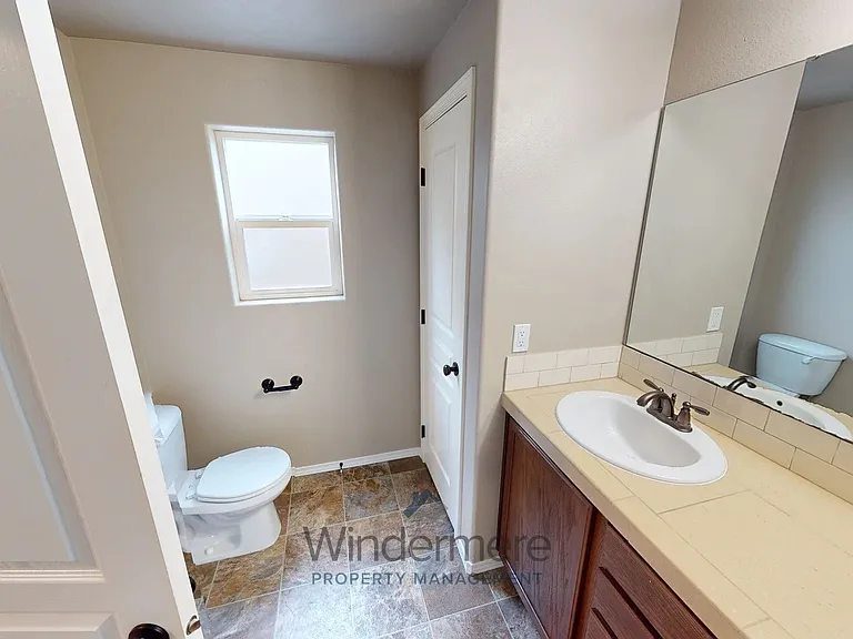 247 Chapra St — Photo 18