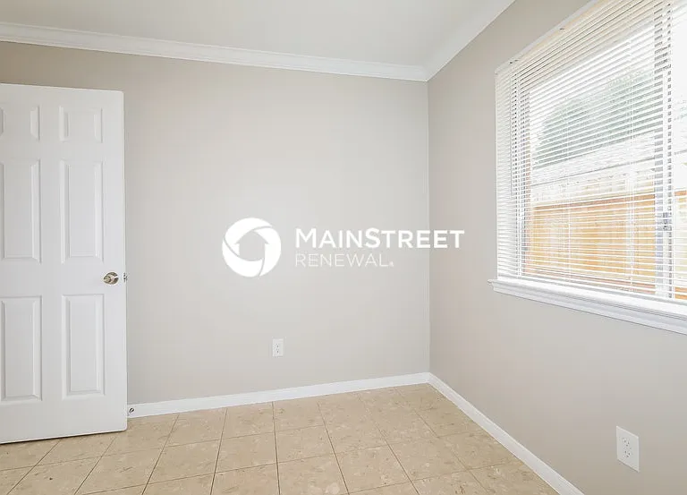 16811 Creek Trl — Photo 11
