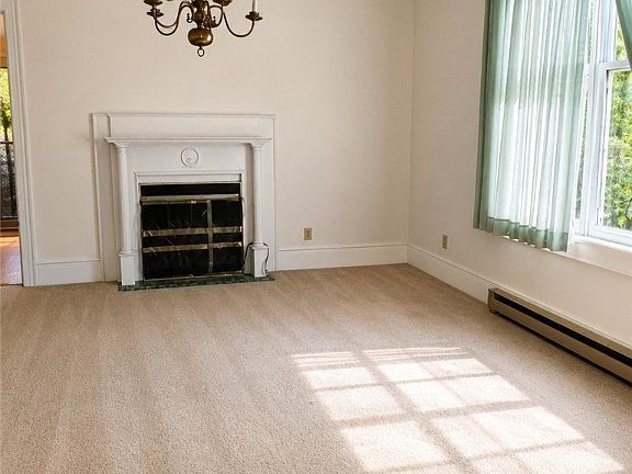 2nd image of 10417 Doyle Blvd