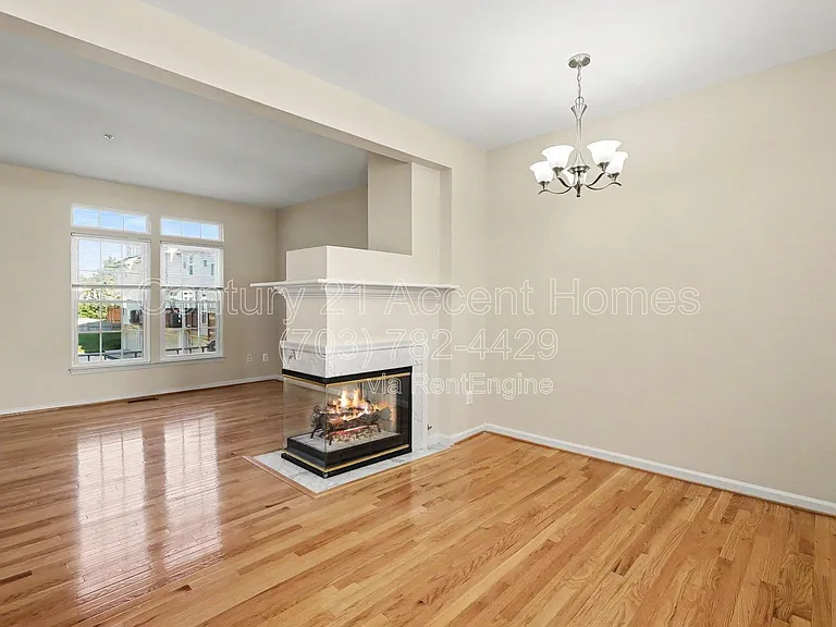 968 Harrison Cir — Photo 10