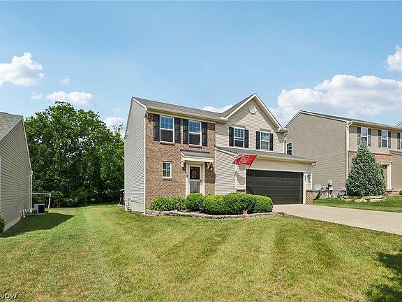 3rd image of 1480 Crescent Dr