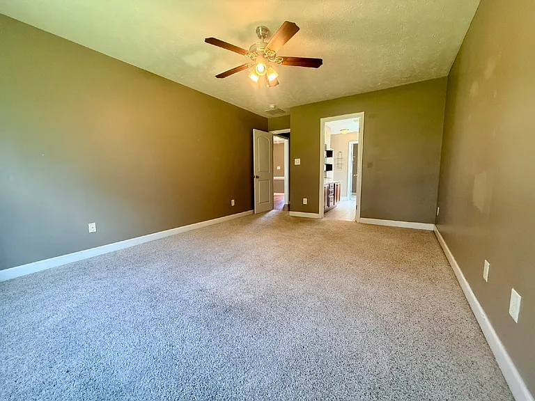 4926 Yorkchester Dr — Photo 23