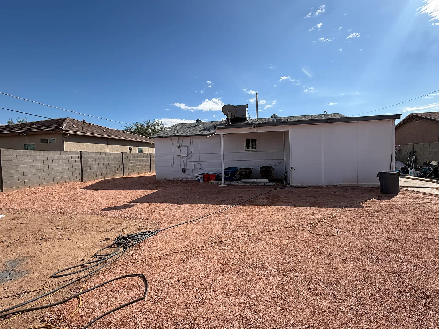 3 bed, 864 sqft, $2,000 — Photo 3