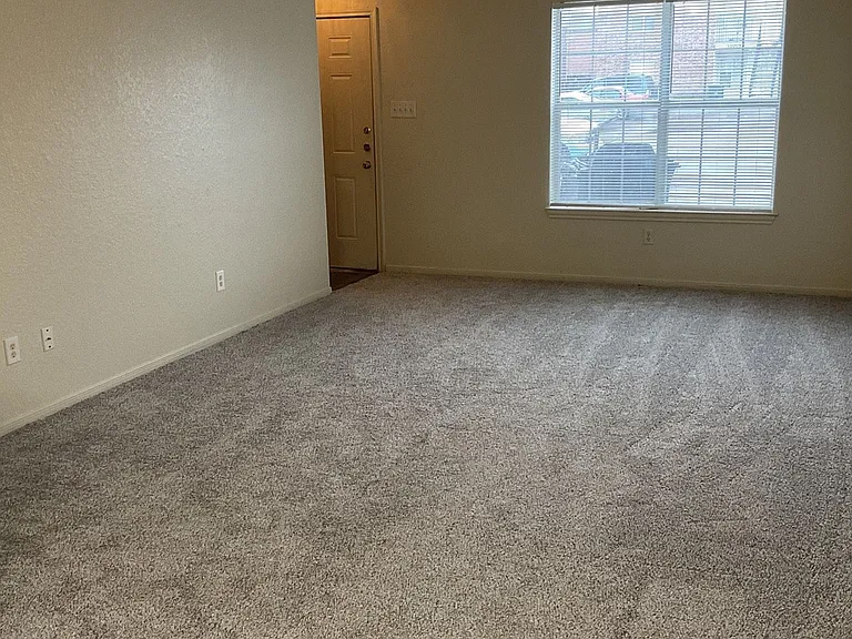 1603 Dugger Cir #C — Photo 5