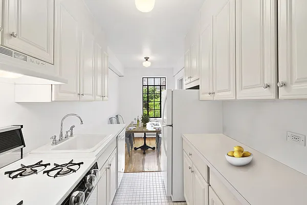 Rented by Compass | media 28