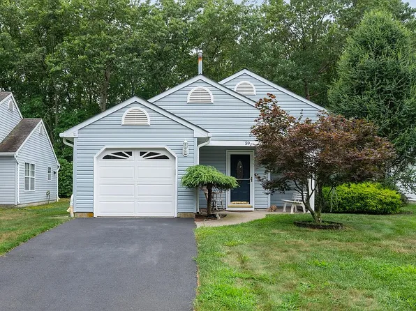 59 Sleepy Hollow Dr, Brick, NJ 08724