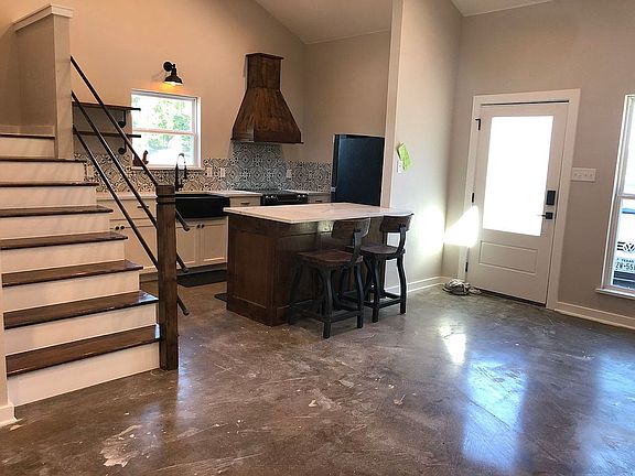 2nd image of 9213 Dale Lane Ct