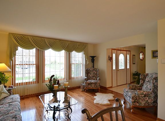 3rd image of 15042 Wingate Dr