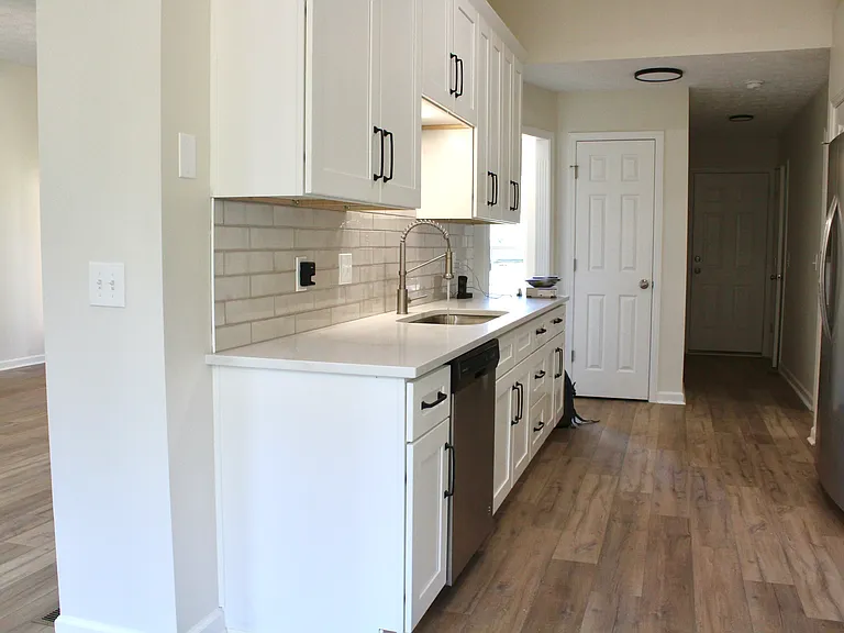 110 Koleberg Trl — Photo 52