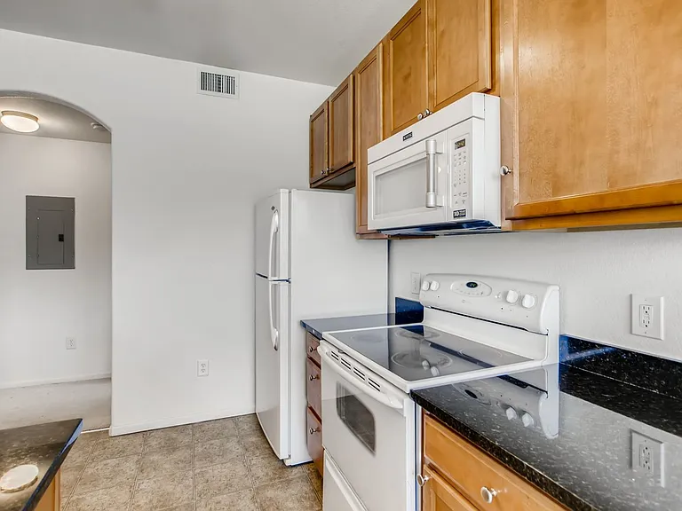1450 Blue Sky Way #12-208 — Photo 2