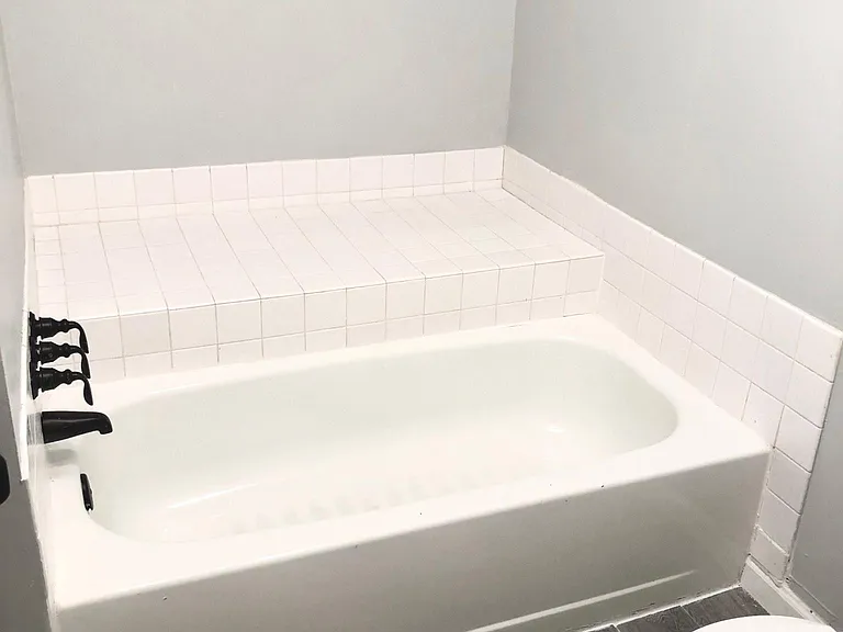Oversized master tub