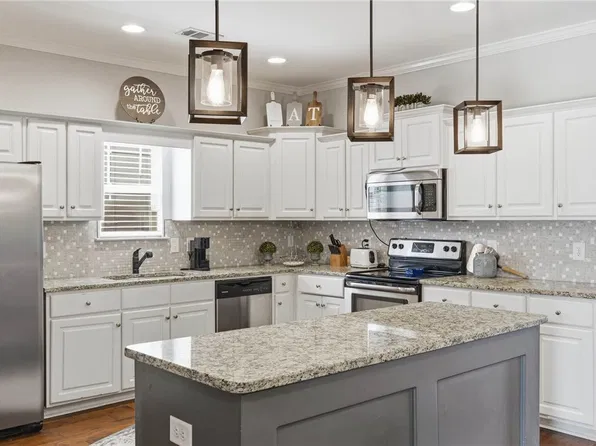 296 Solamere Ln, Auburn, AL 36830