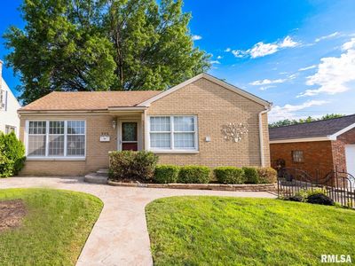 902 Amanda St, Pekin, IL, 61554